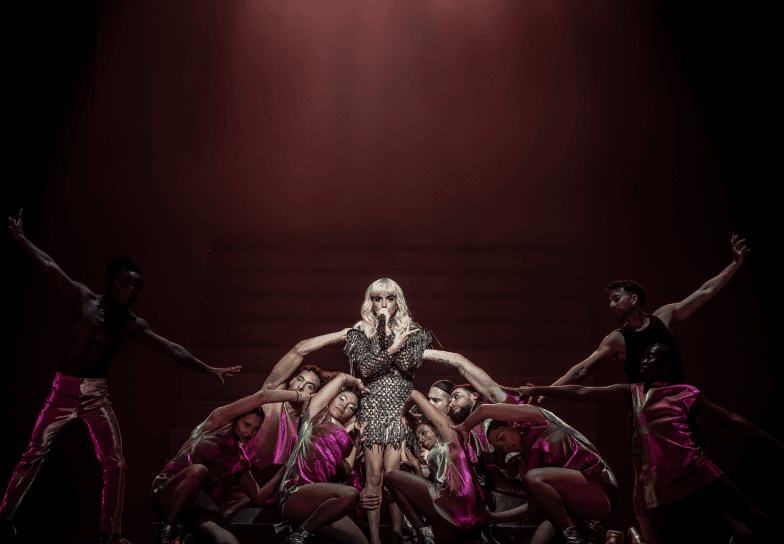 Starmania : l’Opéra Rock culte réinvente son énergie