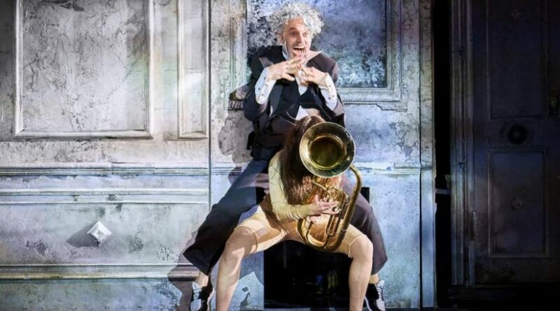 ROOM Spectacle de James Thierrée au Théâtre Châtelet Paris