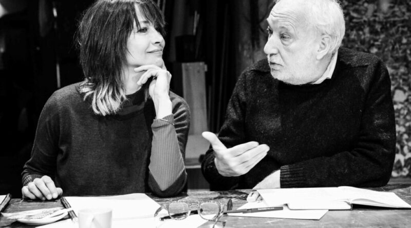 Sophie Marceau et François Berléand dans La Note