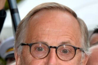 Fabrice Luchini : La Fontaine et le Confinement au Théâtre Montparnasse Paris 