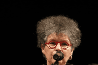 Souad Labbize : Déboutonner la soie de ton silence