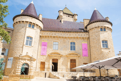 Rêves d’une nuit d’été : quatre artistes, un voyage onirique au Château d’Aubenas
