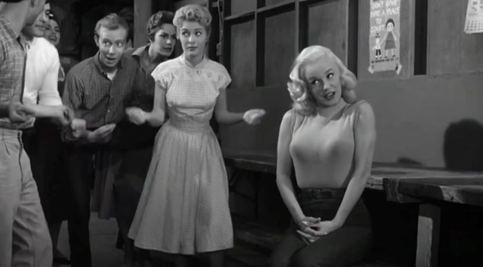 Mamie Van Doren se dévoile dans un documentaire