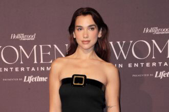 Dua Lipa : une star pop ou une ambassadrice culturelle ? 2398536279
