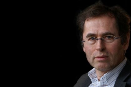 Pascal C. Tanguy - A la lumière des reflets et transparences