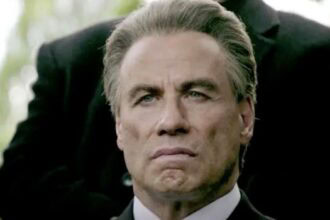 John Travolta face aux orques dans « Black Tides »