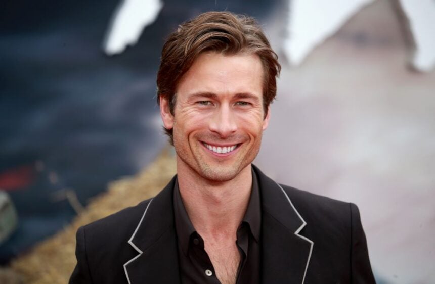 Glen Powell retrouve Ron Howard dans « Untitled Firefighter »