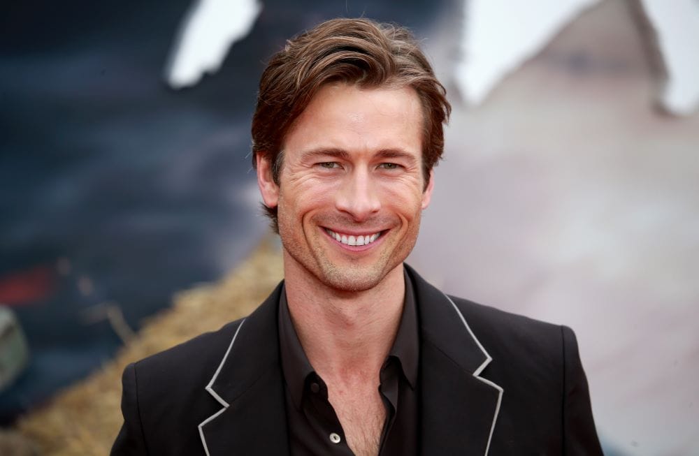 Glen Powell retrouve Ron Howard dans « Untitled Firefighter »