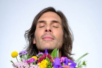 Célestin dévoile « Eva » : le souffle d'une chanson incarnée