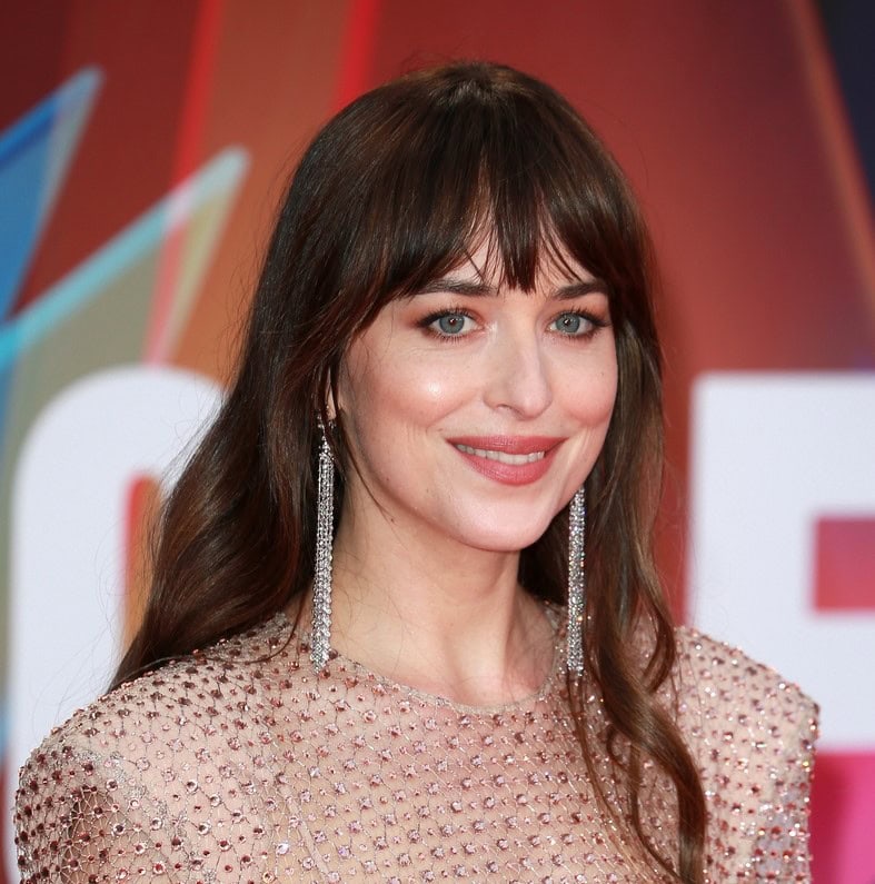 Quel film réunit Anne Hathaway et Dakota Johnson ? 2085985675
