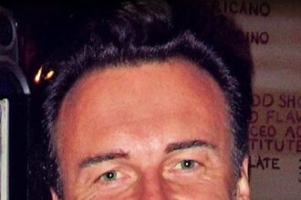 Julian McMahon, star de Nip/Tuck et Charmed, est mort à l’âge de 56 ans