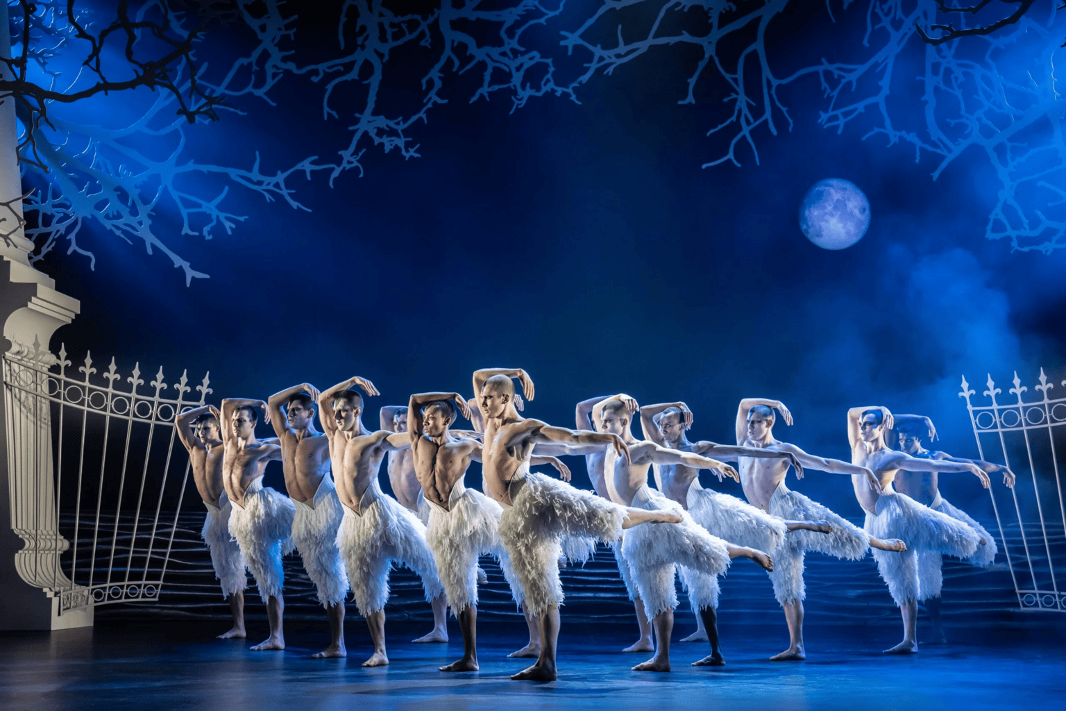 Le ballet culte Swan Lake de Matthew à La Seine Musicale 