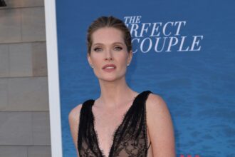 Penn Badgley et Meghann Fahy réunis dans "You Deserve Each Other" 2512503885