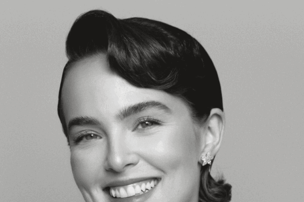 Zoey Deutch honorée au Festival de Deauville