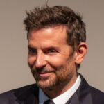Bradley Cooper signe-t-il son film le plus intime avec « Is This Thing On ? » ?
