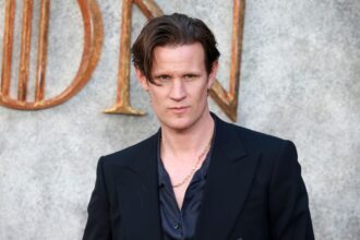 Matt Smith rejoint l’univers Star Wars dans un rôle de méchant face à Ryan Gosling