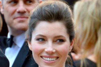 Walton Goggins et Lewis Pullman rejoignent Jessica Biel dans Batso