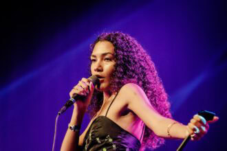 Olivia Dean signe son retour avec The Art of Loving 2330174585