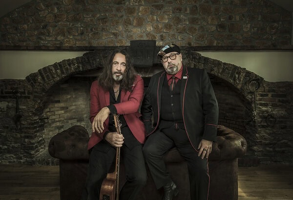 Atua Blues signe Two Roots