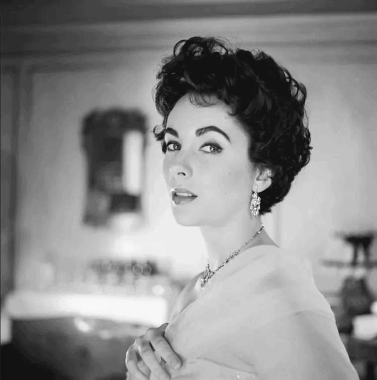 « Cecil Beaton’s Fashionable World » à Londres