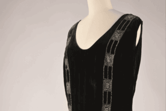 Folles Années : un vestiaire années 20 à La Piscine