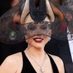 Lady Gaga dans Prada 2