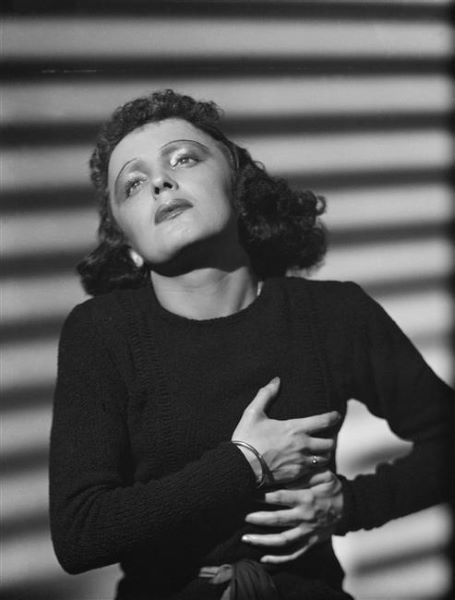 Edith Piaf en 1039