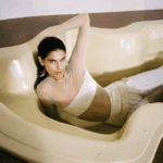 Alicja Kwade et Galvan : une collaboration artistique à Paris Fashion Week