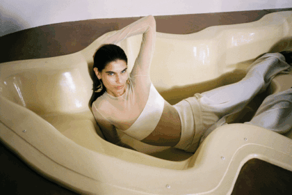 Alicja Kwade et Galvan : une collaboration artistique à Paris Fashion Week