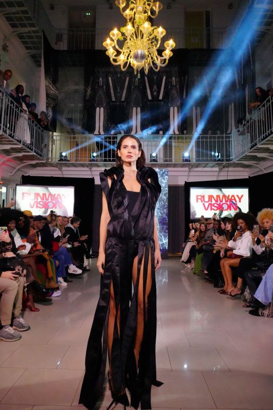 Runway Vision : retour sur un défilé inspirant de la Fashion Week de Paris