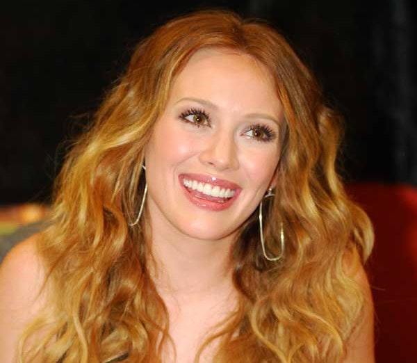 Hilary Duff : un retour musical attendu avec « luck… or something »