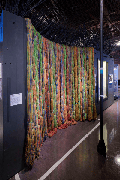 Le fil Voyageur raconté par Sheila Hicks et Monique Lévi-Strauss  au Quai Branly