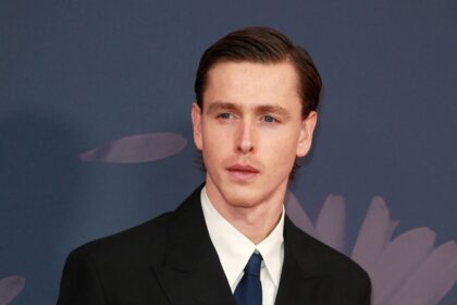 Harris Dickinson