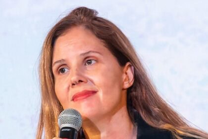 Justine Triet annonce Fonda, un thriller psychologique porté par Mia Goth et Andrew Scott