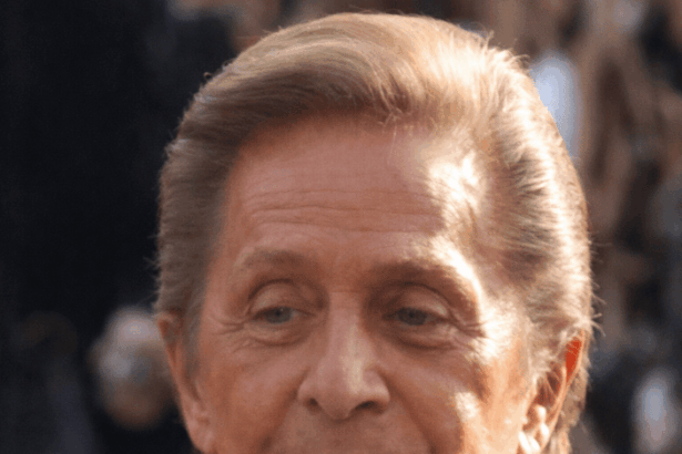Mort de Valentino Garavani : disparition d’un maître de la haute couture italienne