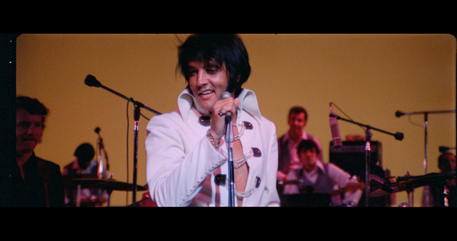 Epic Elvis Presley in concert