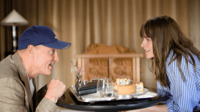 Full Phil : Kristen Stewart et Woody Harrelson sous le regard de Quentin Dupieux