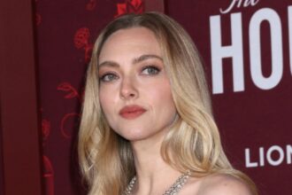 Amanda Seyfried incarne Ann Lee