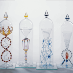 Enchanté, la fabrique des histoires au MusVerre, Sars-Poteries