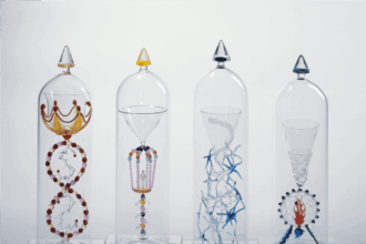 Enchanté, la fabrique des histoires au MusVerre, Sars-Poteries