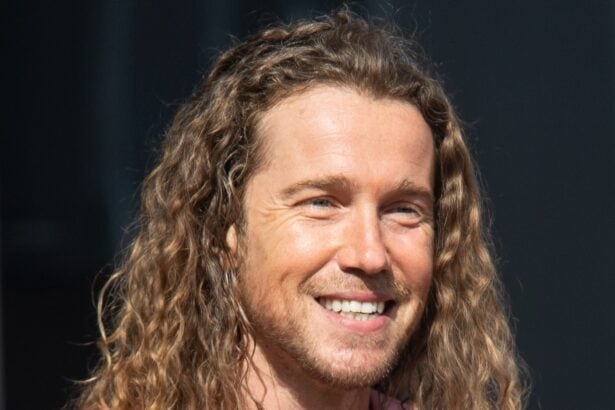 Julien Doré ajoute deux nouvelles dates à Paris, porté par l’amour du public