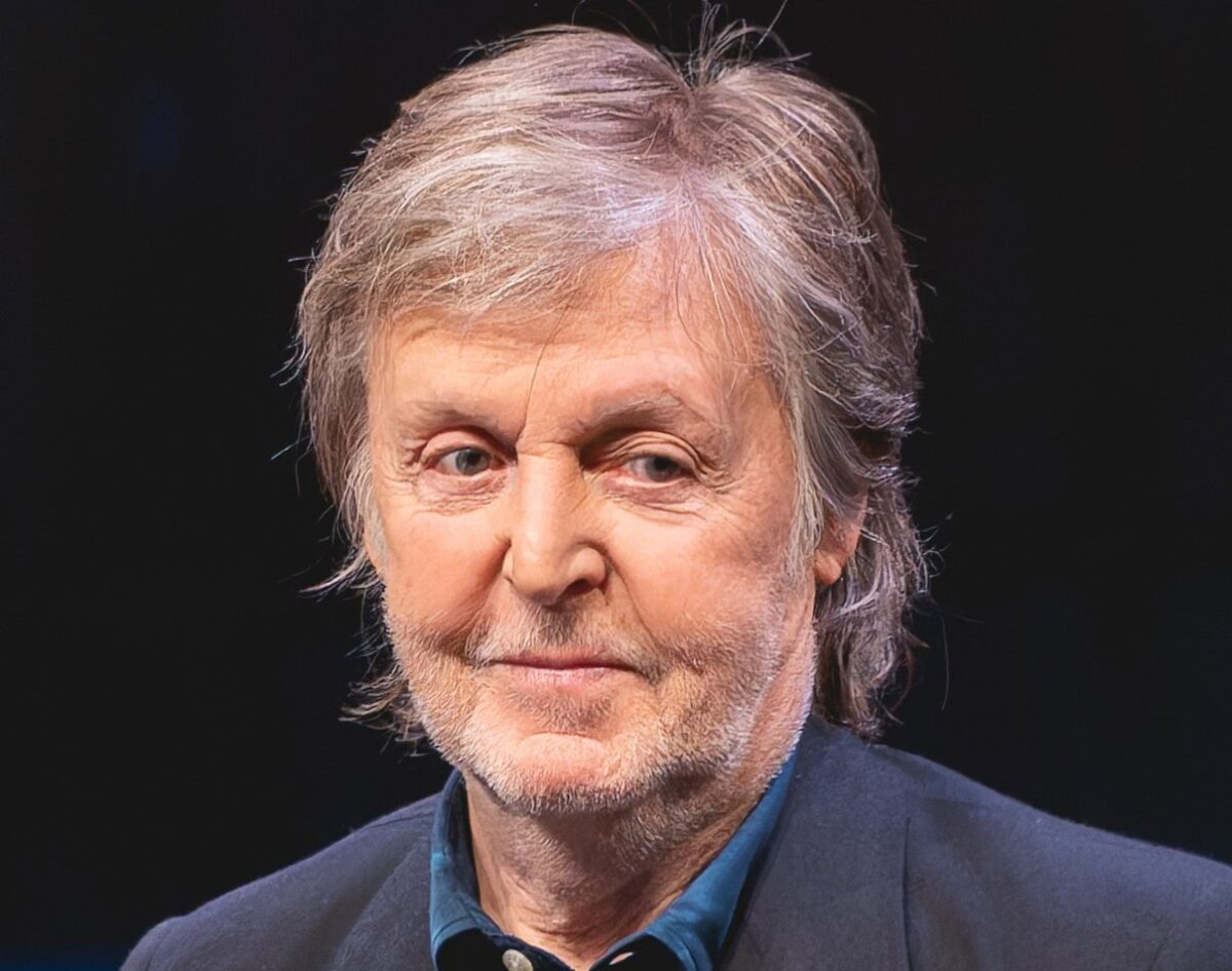 Paul McCartney dévoile « Days We Left Behind »