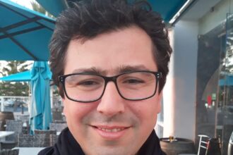 Aymen Hacen La mondialité de la poésie tunisienne d’Aymen Hacen