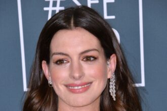 Verity : Anne Hathaway et Dakota Johnson au cœur d’un jeu de manipulation
