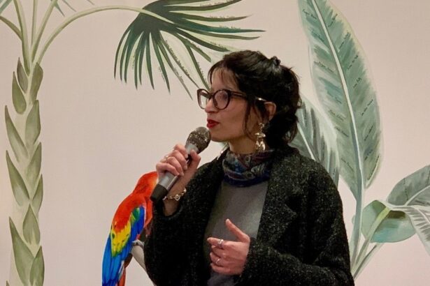 Fatine Moubsit : slam, écriture et résilience entre scène et silence