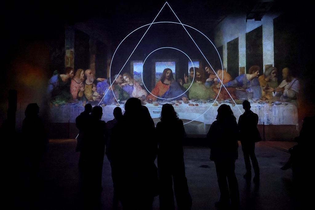 L’Atelier des Lumières présente « Renaissance : de Vinci, Raphaël, Michel-Ange »