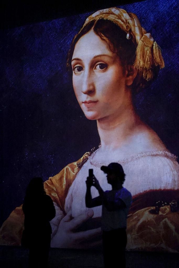 L’Atelier des Lumières présente « Renaissance : de Vinci, Raphaël, Michel-Ange »