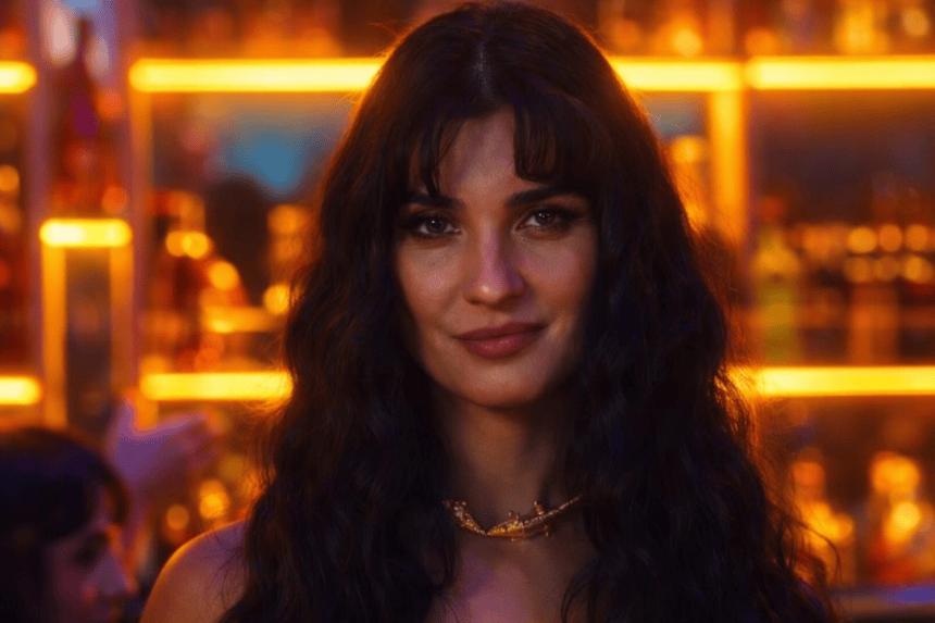 Qui est Tuba Büyüküstün, l’actrice turque au succès international ?