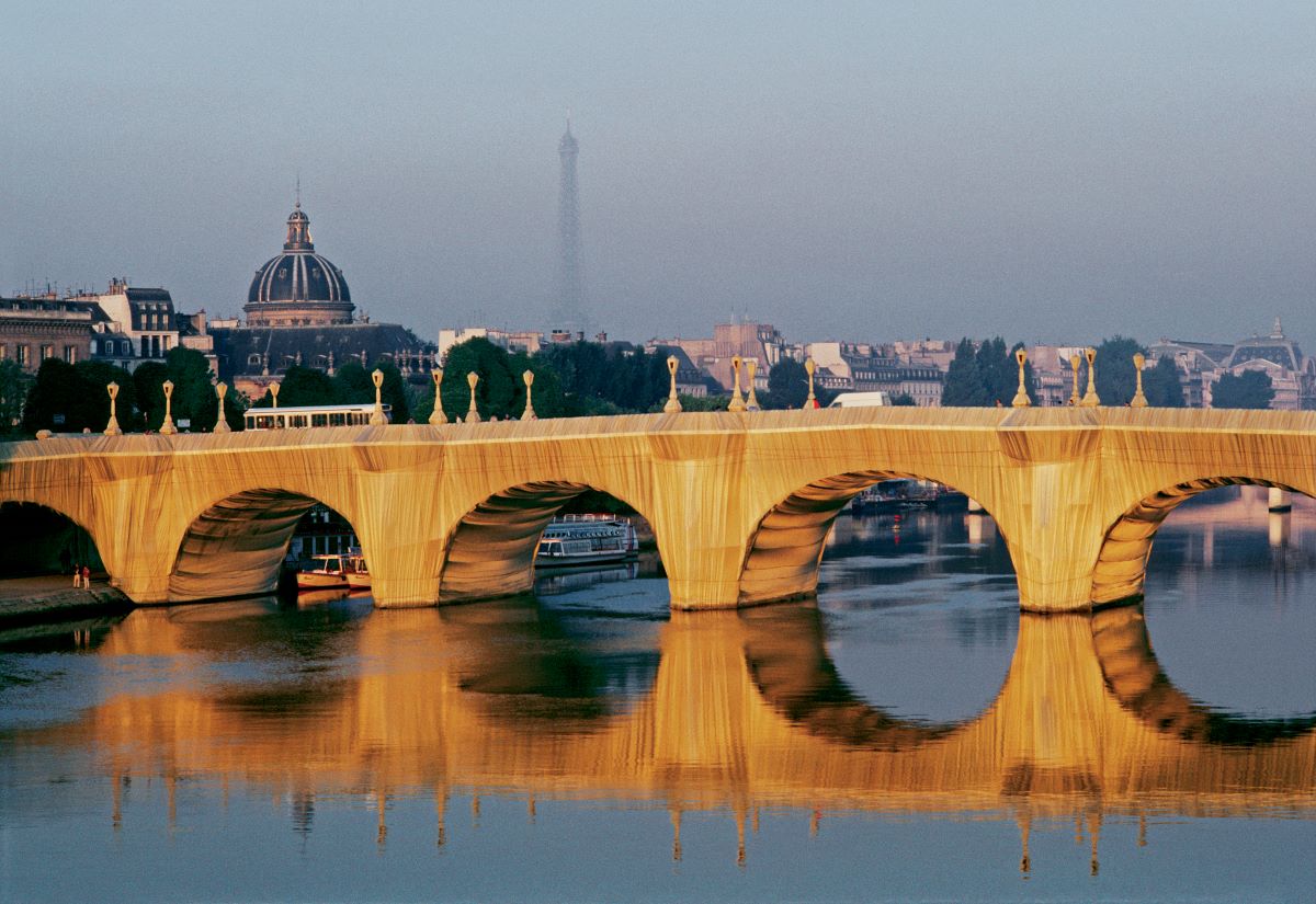 La Caverne du Pont Neuf : l’hommage spectaculaire de JR à Christo et Jeanne-Claude