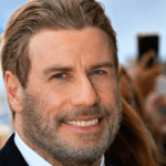 Cannes 2026 : John Travolta reçoit une Palme d’or d’honneur surprise pour son premier film de réalisateur